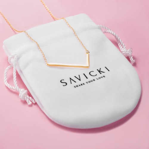 Naszyjnik celebrytka litera L Savicki: srebrny pozłacany, biały szafir
